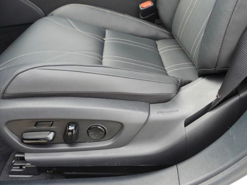 Certified 2022 Lexus ES 350 Ultra Luxury w/ Accessory Package 2 FWD image 25