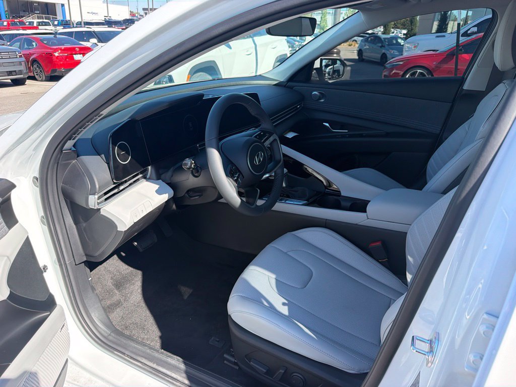 New 2026 Hyundai Elantra Limited FWD image 8