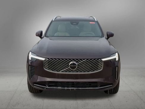 New 2026 Volvo XC90 B5 Core image 9