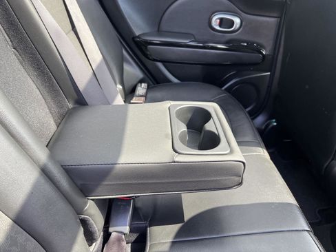 Used 2019 Kia Soul ! w/ Technology Package FWD image 17