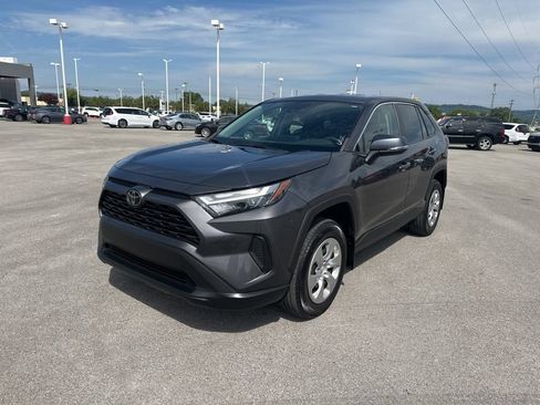 Certified 2023 Toyota RAV4 LE AWD/4WD image 3