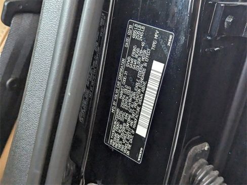 Used 2019 Volvo XC40 T5 Momentum image 20