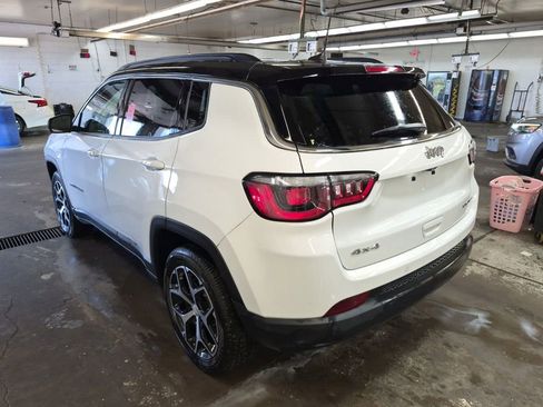 Used 2024 Jeep Compass Limited AWD/4WD image 4