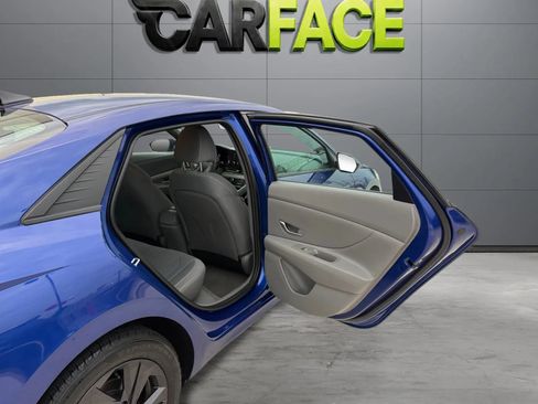 Used 2021 Hyundai Elantra SEL FWD image 19