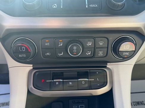 Used 2023 GMC Acadia Denali AWD/4WD image 13