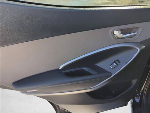 Used 2018 Hyundai Santa Fe Sport FWD image 9
