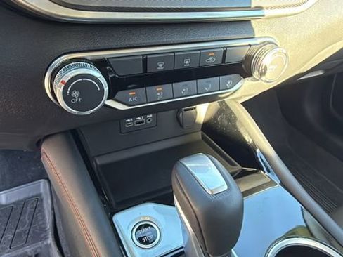 New 2025 Nissan Altima 2.5 SR image 25