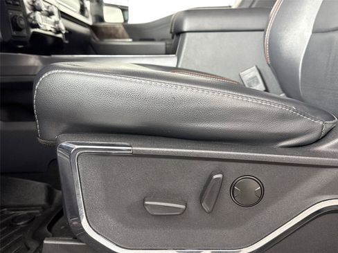 Used 2024 Ford F250 Lariat w/ Lariat Ultimate Package AWD/4WD image 30