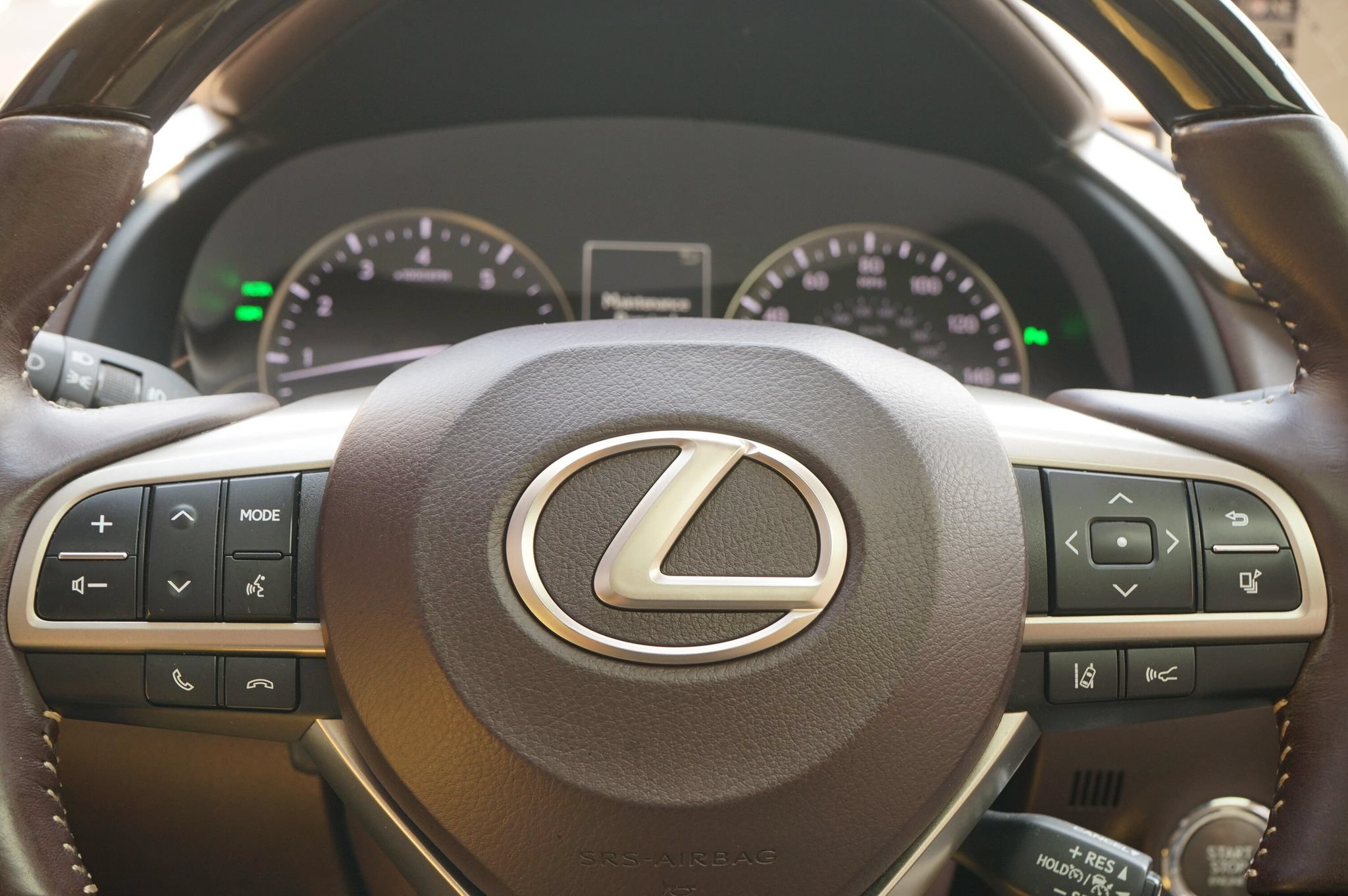Used 2019 Lexus RX 350L Luxury w/ Accessory Package AWD/4WD image 28