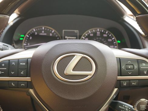 Used 2019 Lexus RX 350L Luxury w/ Accessory Package AWD/4WD image 28