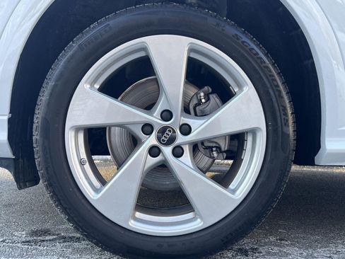 Used 2025 Audi Q5 Premium Plus w/ Premium Plus image 40