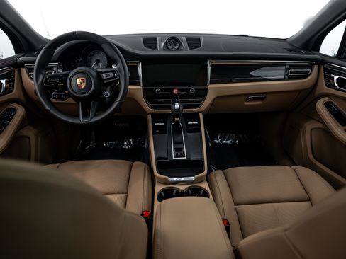 Certified 2026 Porsche Macan S AWD/4WD image 12