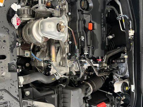 Used 2023 Honda HR-V EX-L image 7