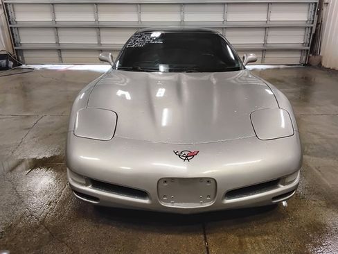 Used 1999 Chevrolet Corvette Coupe image 7