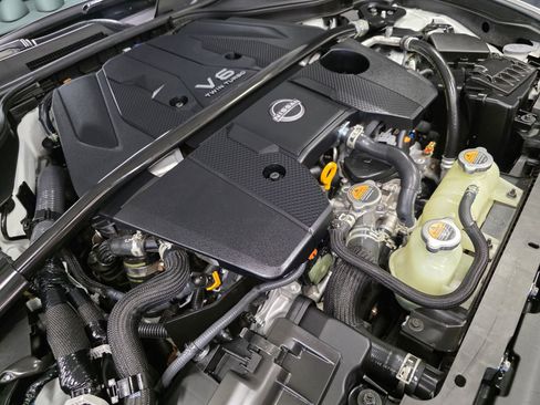 Used 2023 Nissan Z w/ Floor Mat Package (L93) RWD image 33