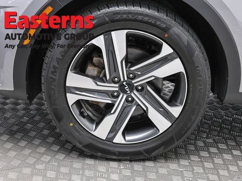 Used 2023 Kia Sorento EX AWD/4WD image 33