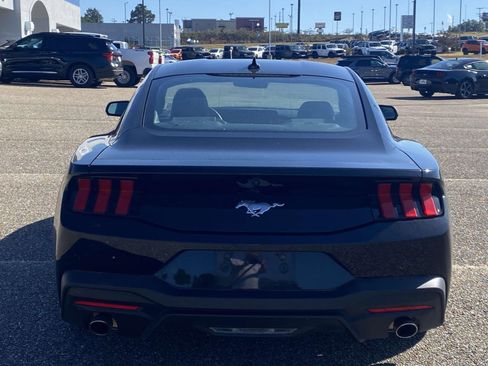 Used 2024 Ford Mustang Premium image 6