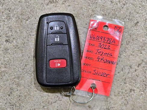 Used 2022 Toyota 4Runner Limited AWD/4WD image 33