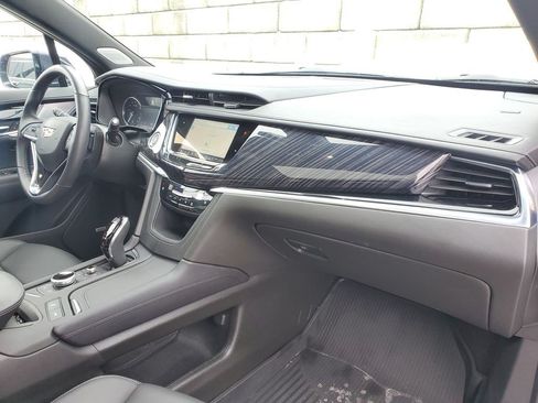 Certified 2024 Cadillac XT6 Premium Luxury w/ LPO, Floor Liner Package AWD/4WD image 30