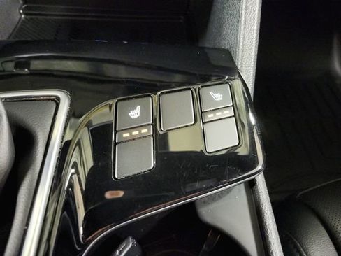 Certified 2025 Kia Sportage X-Line image 18