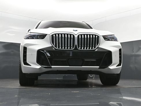 Certified 2026 BMW X5 xDrive40i w/ M Sport Package AWD/4WD image 45