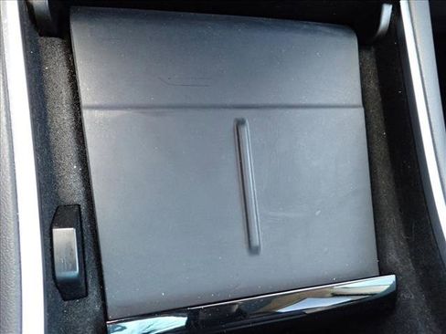 Used 2021 Tesla Model Y Long Range image 23