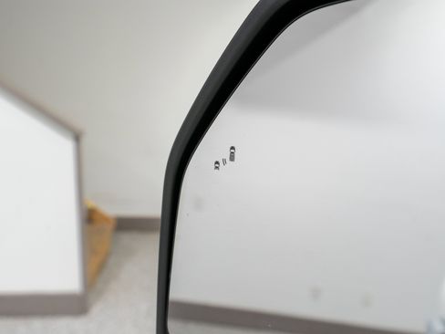 Used 2025 Ford F250 Platinum w/ Platinum Plus Package image 16