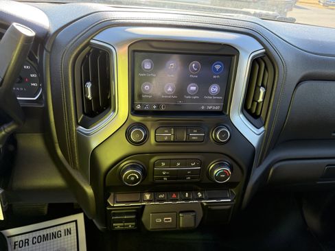 Used 2021 Chevrolet Silverado 2500 LT w/ Z71 Off-Road Package image 7