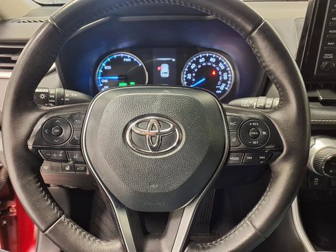 Used 2021 Toyota RAV4 XLE w/ Convenience Package image 23