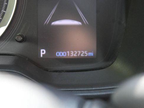 Used 2021 Toyota Corolla LE FWD image 35