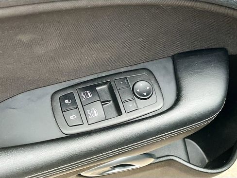 Used 2023 Dodge Challenger SXT image 17