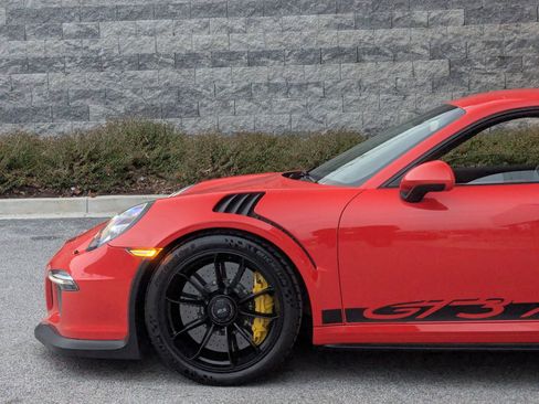 Used 2016 Porsche 911 GT3 RS image 11