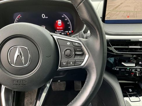 Used 2023 Acura MDX SH-AWD w/ Technology Package image 12