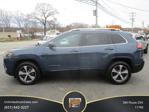 Used 2020 Jeep Cherokee Limited AWD/4WD image 3