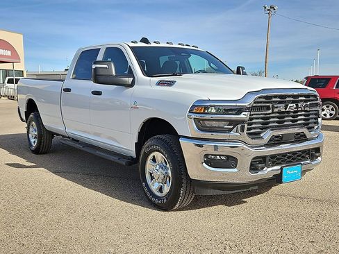 New 2026 RAM 2500 Tradesman AWD/4WD image 4