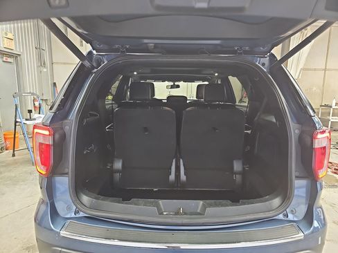 Used 2018 Ford Explorer Limited AWD/4WD image 12