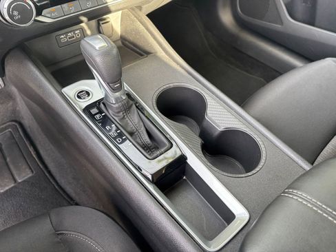 Used 2025 Nissan Altima 2.5 SV FWD image 41