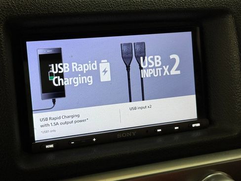 Used 2004 Chevrolet SSR w/ Preferred Equipment Group image 51