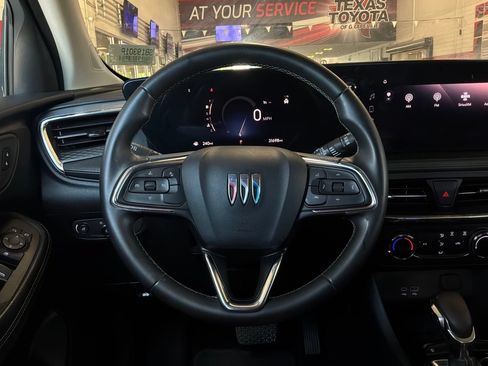 Used 2025 Buick Encore GX Preferred FWD image 30