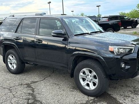 Used 2023 Toyota 4Runner SR5 Premium w/ Moonroof Package AWD/4WD image 28