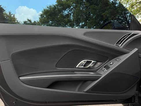 Used 2018 Audi R8 V10 image 73