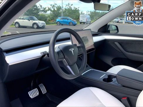 Used 2023 Tesla Model Y Performance image 12