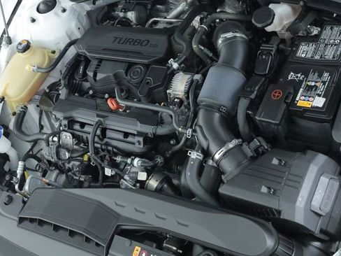 Used 2023 Kia K5 GT-Line image 9