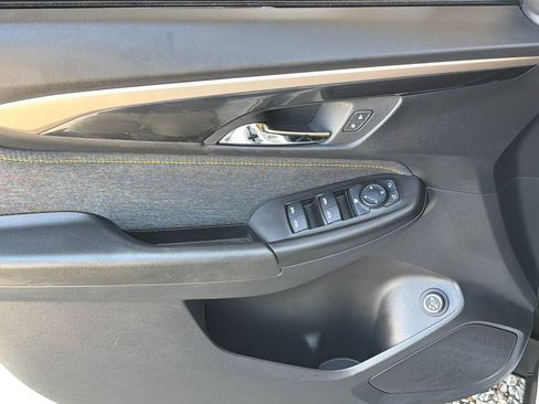 Used 2024 Chevrolet TrailBlazer ACTIV w/ Convenience Package image 3