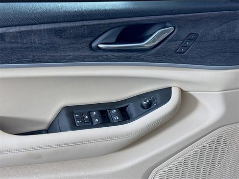 New 2025 Jeep Grand Cherokee Limited w/ Luxury Tech Group II image 18