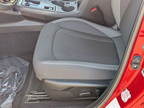 Used 2025 Subaru Crosstrek 2.0i Premium image 21