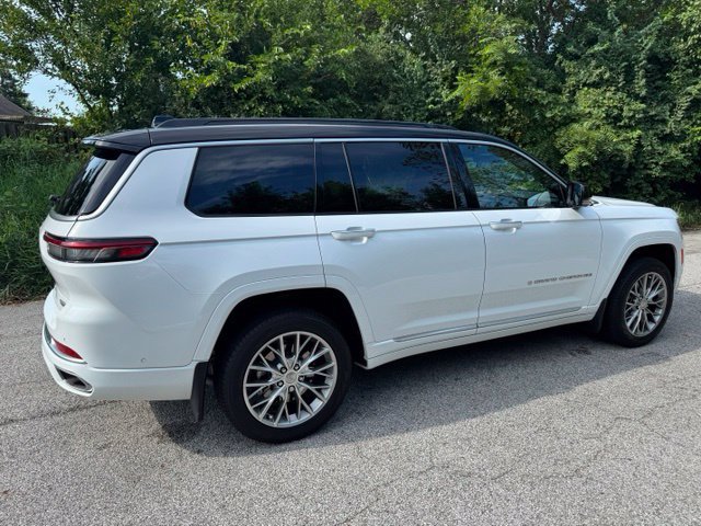 Used 2025 Jeep Grand Cherokee L Summit AWD/4WD image 5