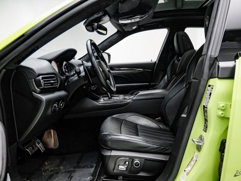 Used 2021 Maserati Levante S GranSport image 38