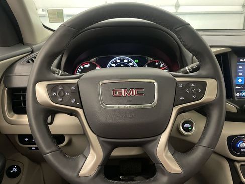 Used 2024 GMC Terrain Denali w/ Denali Premium Package AWD/4WD image 5