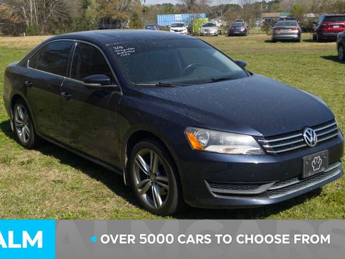 Used 2014 Volkswagen Passat 1.8T SE FWD image 3